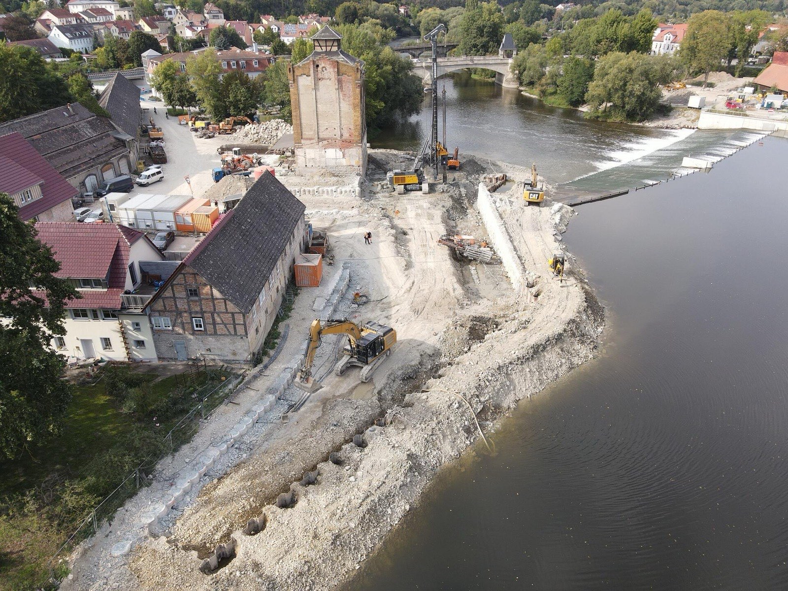 Laufwasserkraftwerk an der Saale